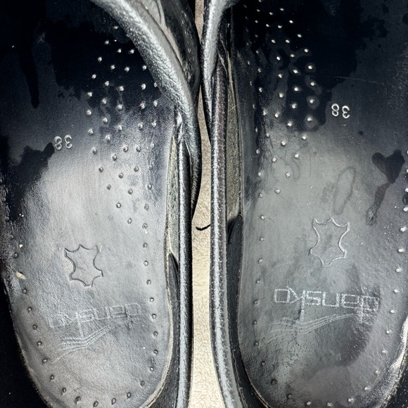 Dansko black tooled nursing clogs - Picture 7 of 7